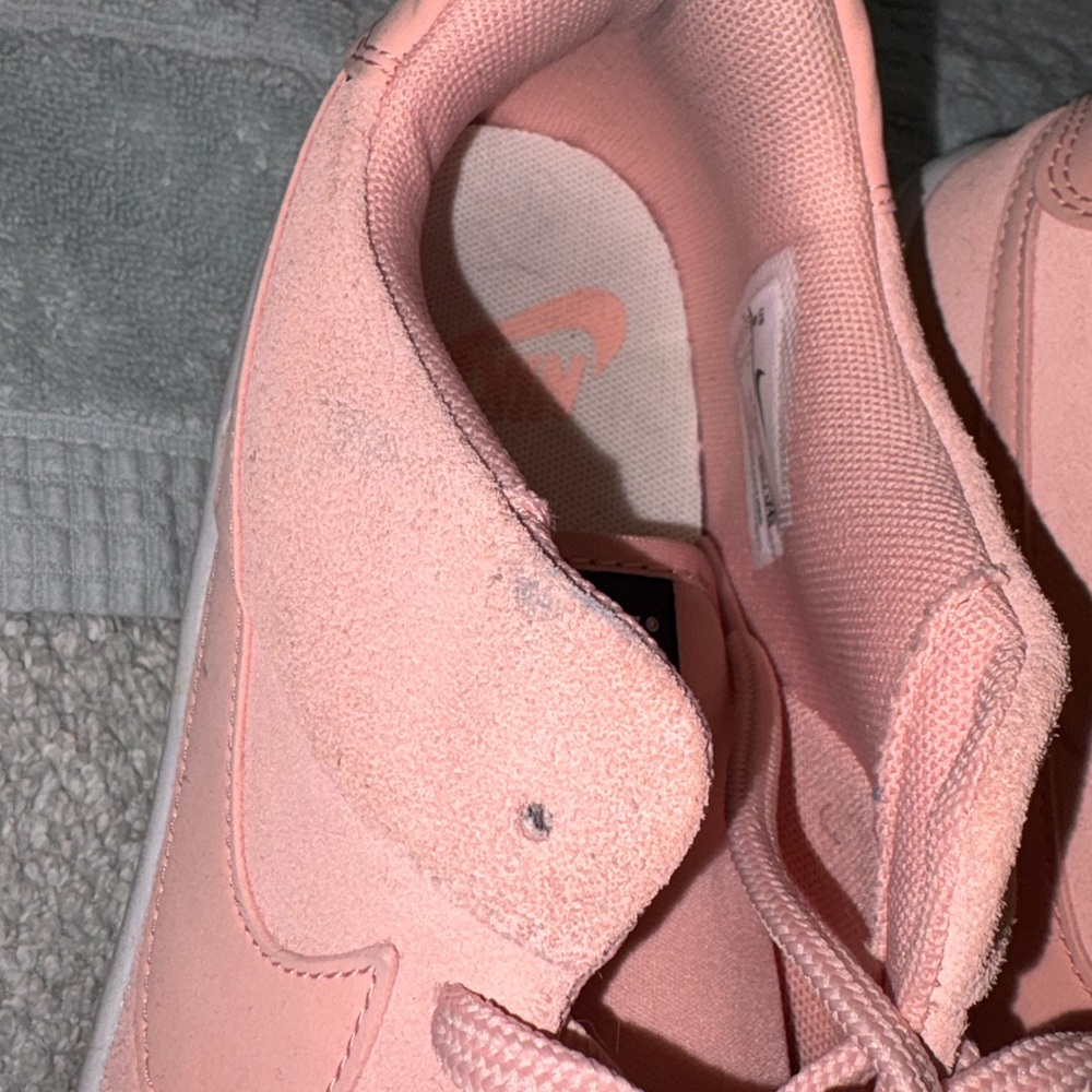 Nike Air Force Ones Pink and White Sneakers w/intact Gum size 9 - Picture 6 of 9